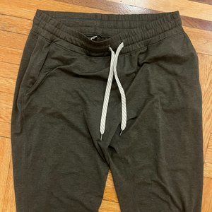 Vuori- Performance jogger- medium
